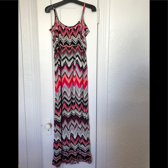 Maxi dress - Picture 2 of 3